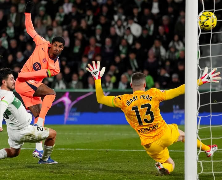 Barcelona sign Marcus Rashford permanently
