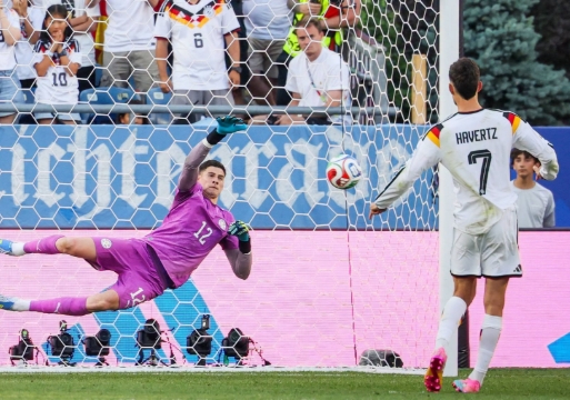 Paraguay beat Germany on penalties
